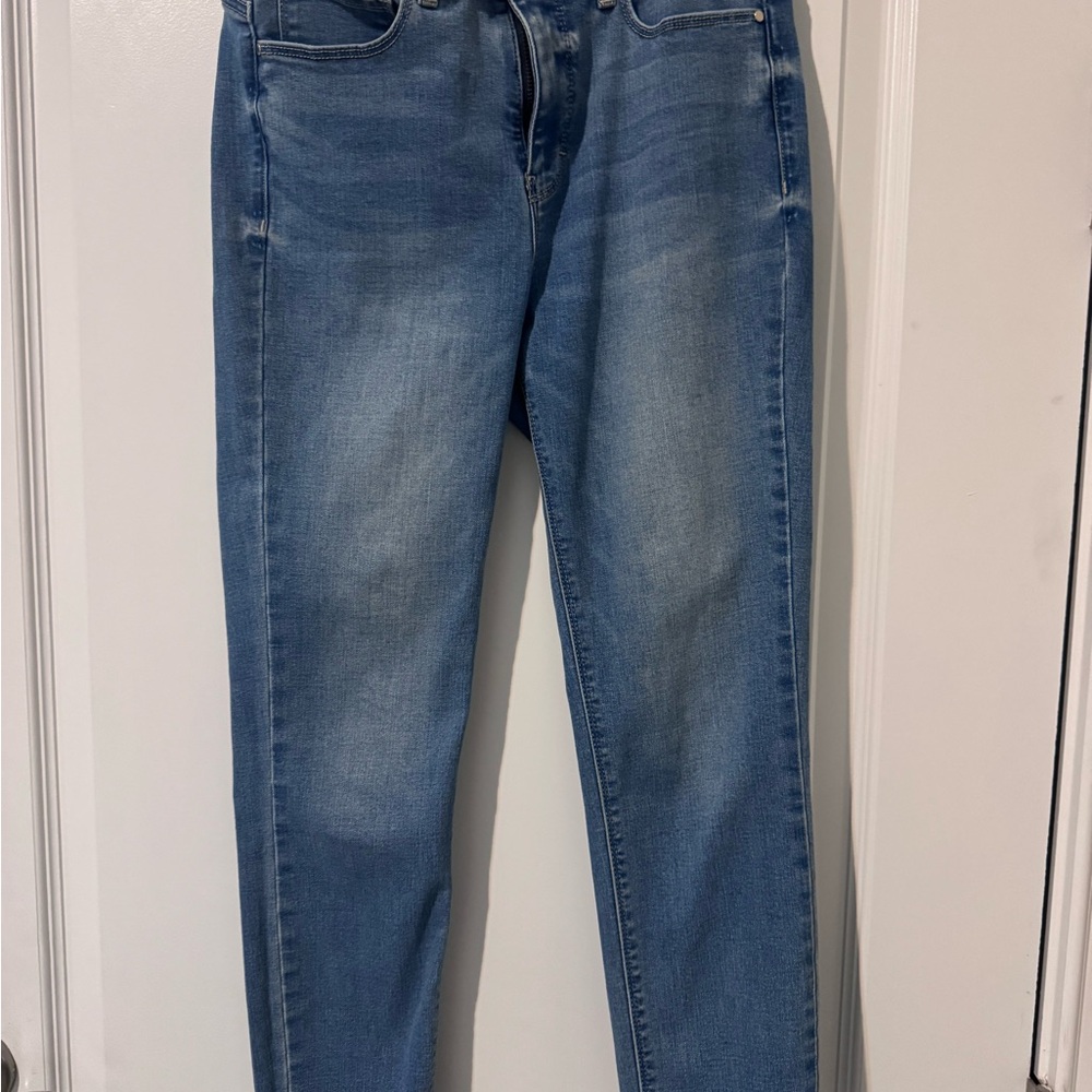 White House Black Market Blue Skinny Crop Jeans